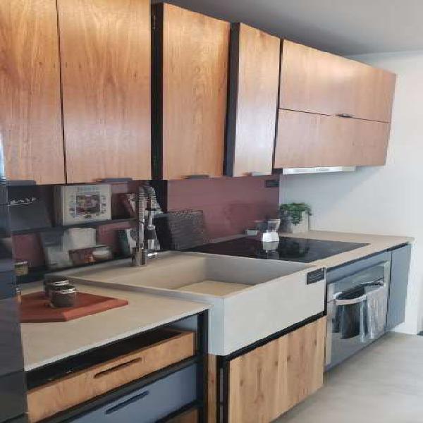 Apartamento com 2 Quartos à Venda, 72 m² por R$ 991.000