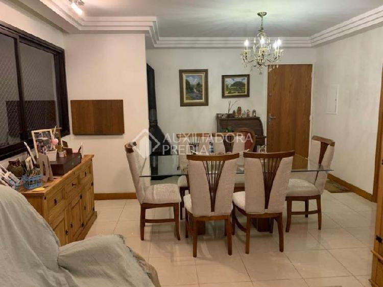 Apartamento com 2 Quartos à Venda, 73 m² por R$ 549.000