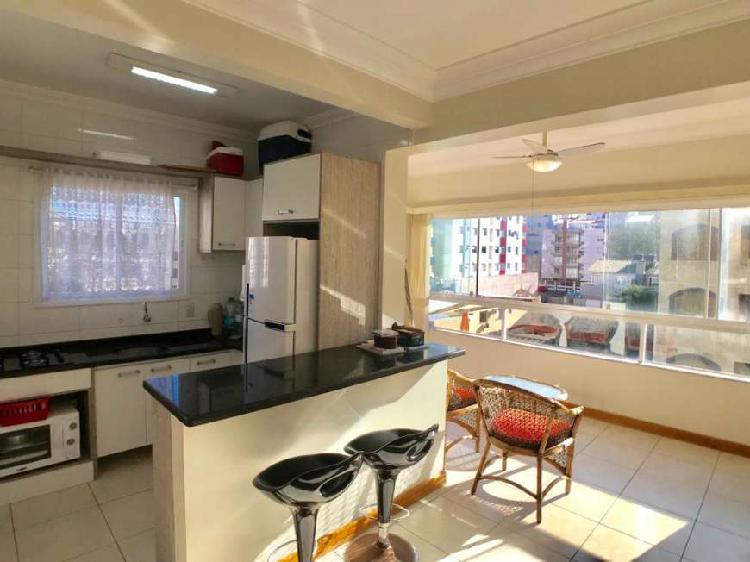 Apartamento com 2 Quartos à Venda, 75 m² por R$ 350.000