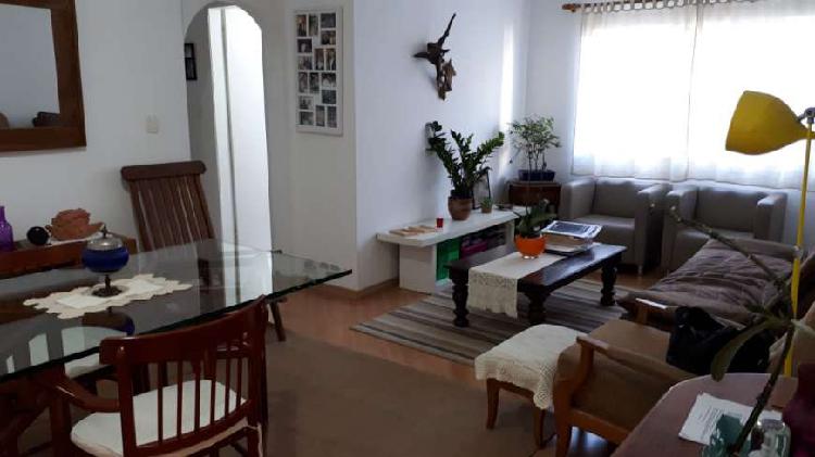 Apartamento com 2 Quartos à Venda, 76 m² por R$ 640.000