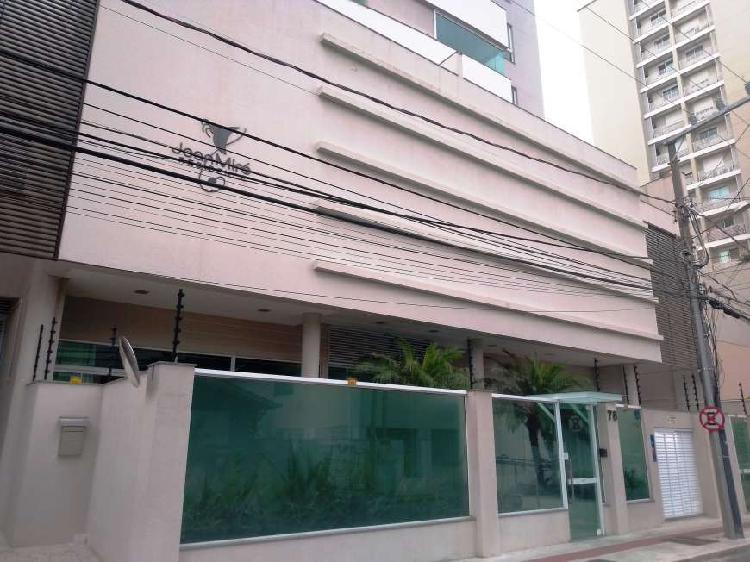 Apartamento com 2 Quartos à Venda, 78 m² por R$ 550.000