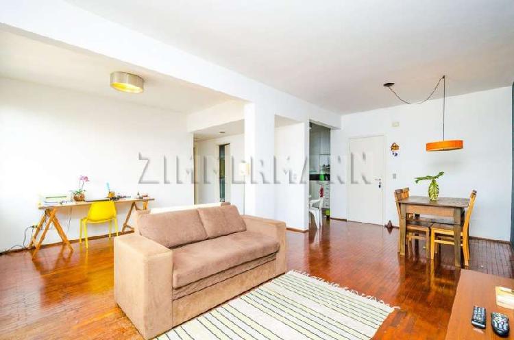 Apartamento com 2 Quartos à Venda, 78 m² por R$ 700.000