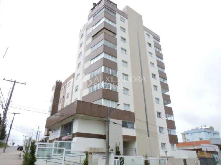 Apartamento com 2 Quartos à Venda, 80 m² por R$ 400.000