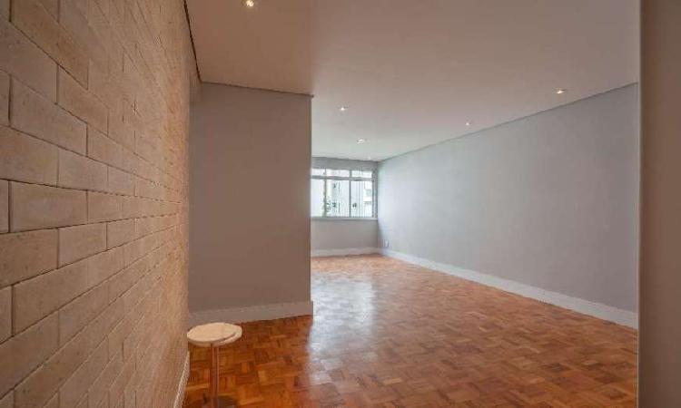 Apartamento com 2 Quartos à Venda, 81 m² por R$ 1.190.000
