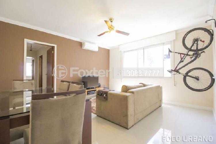 Apartamento com 2 Quartos à Venda, 83 m² por R$ 439.000