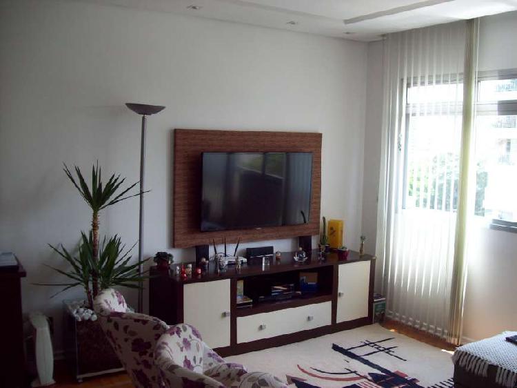 Apartamento com 2 Quartos à Venda, 87 m² por R$ 672.000