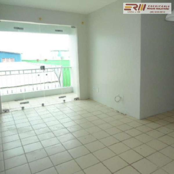 Apartamento com 2 Quartos para Alugar, 66 m² por R$