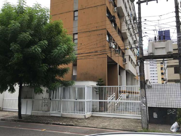 Apartamento com 3 Quartos à Venda, 109 m² por R$ 400.000