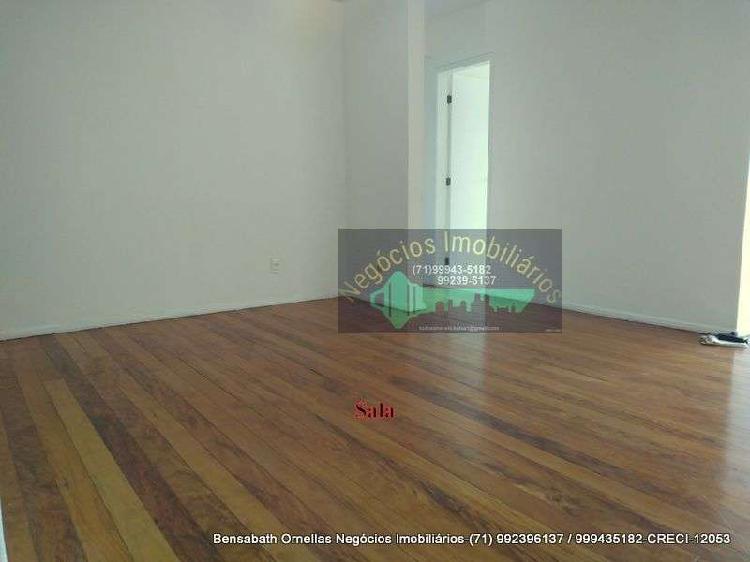 Apartamento com 3 Quartos à Venda, 110 m² por R$ 320.000