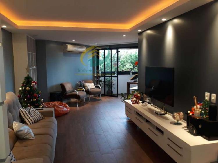 Apartamento com 3 Quartos à Venda, 112 m² por R$ 680.000