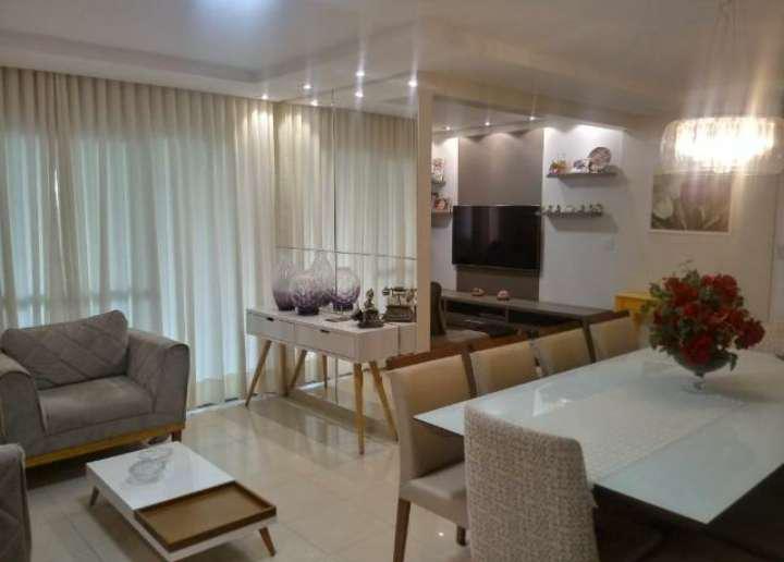 Apartamento com 3 Quartos à Venda, 120 m² por R$ 640.000