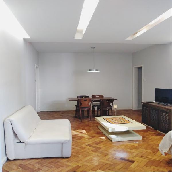 Apartamento com 3 Quartos à Venda, 120 m² por R$ 820.000