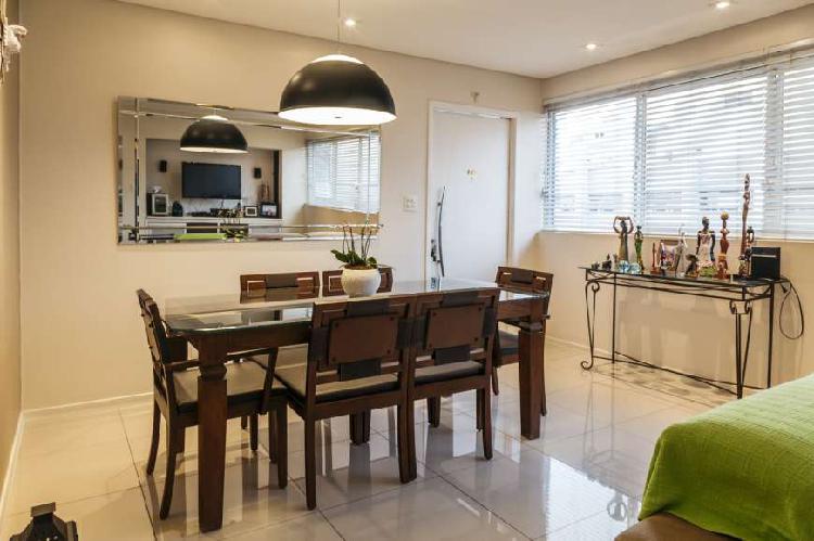 Apartamento com 3 Quartos à Venda, 138 m² por R$ 1.350.000