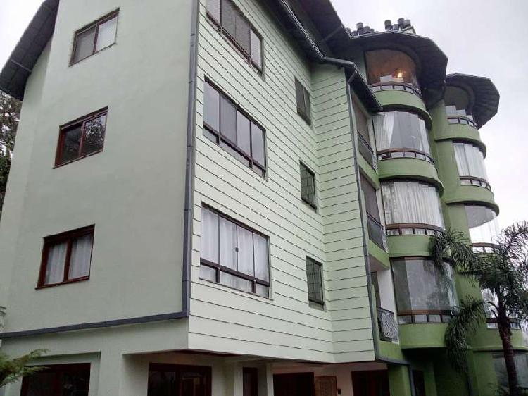 Apartamento com 3 Quartos à Venda, 145 m² por R$ 530.000