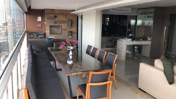 Apartamento com 3 Quartos à Venda, 149 m² por R$ 989.000