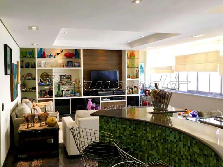 Apartamento com 3 Quartos à Venda, 156 m² por R$ 1.350.000