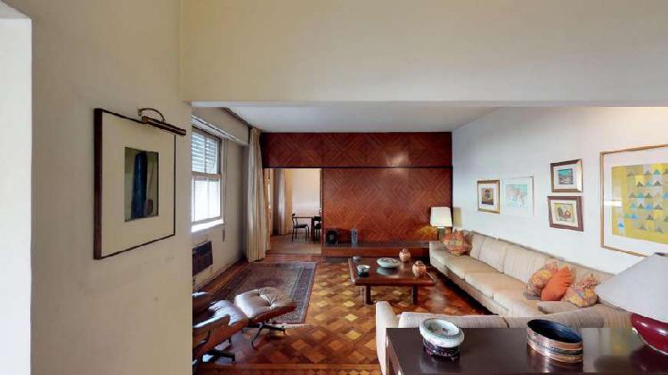 Apartamento com 3 Quartos à Venda, 205 m² por R$ 1.400.000