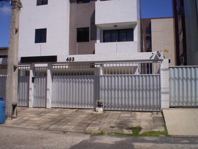 Apartamento com 3 Quartos à Venda, 63 m² por R$ 215.000