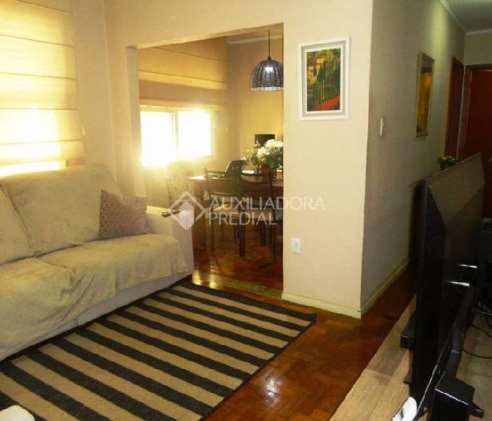 Apartamento com 3 Quartos à Venda, 63 m² por R$ 260.000