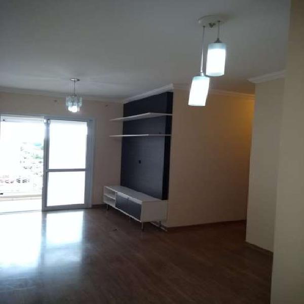 Apartamento com 3 Quartos à Venda, 66 m² por R$ 300.000