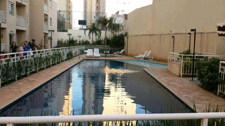 Apartamento com 3 Quartos à Venda, 67 m² por R$ 365.000