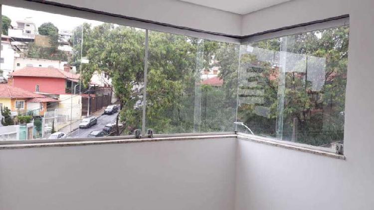 Apartamento com 3 Quartos à Venda, 73 m² por R$ 360.000