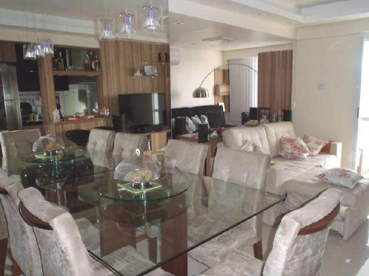 Apartamento com 3 Quartos à Venda, 75 m² por R$ 466.000
