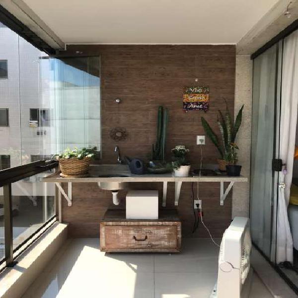 Apartamento com 3 Quartos à Venda, 76 m² por R$ 580.000