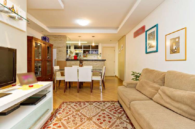 Apartamento com 3 Quartos à Venda, 78 m² por R$ 465.000