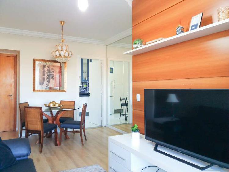 Apartamento com 3 Quartos à Venda, 80 m² por R$ 430.000