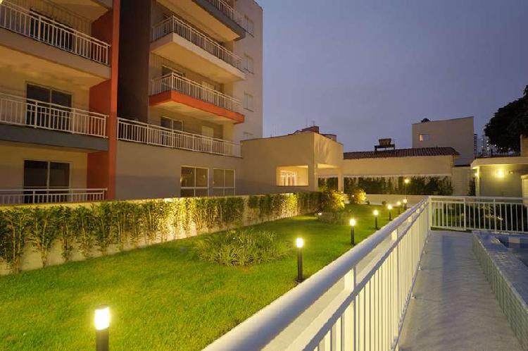 Apartamento com 3 Quartos à Venda, 80 m² por R$ 440.000