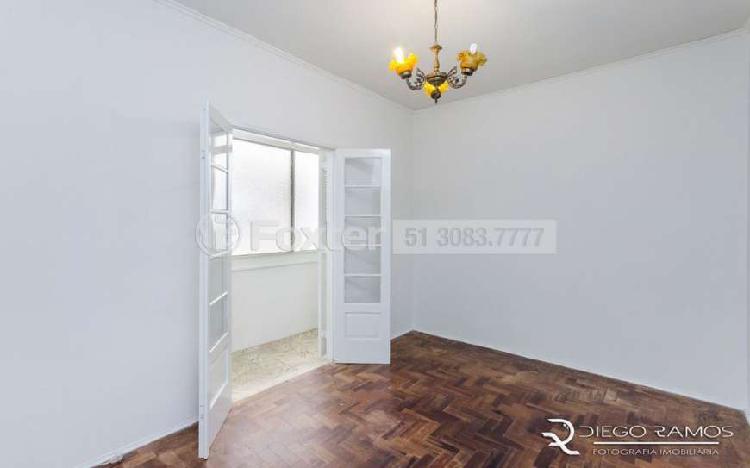 Apartamento com 3 Quartos à Venda, 83 m² por R$ 275.000