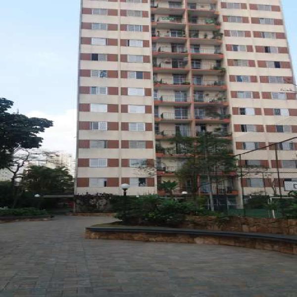 Apartamento com 3 Quartos à Venda, 85 m² por R$ 330.000