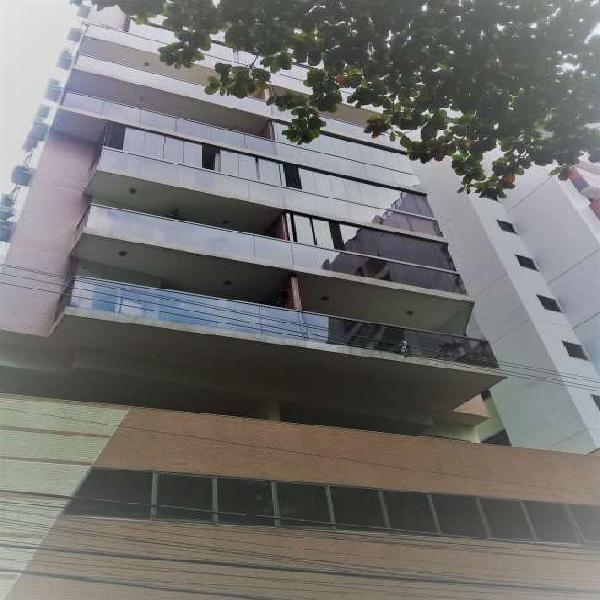 Apartamento com 3 Quartos à Venda, 90 m² por R$ 430.000