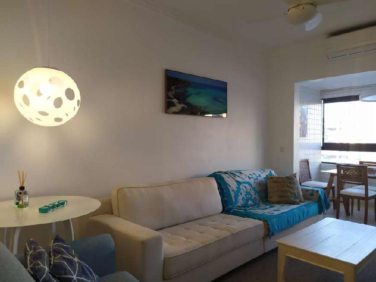 Apartamento com 3 Quartos à Venda, 90 m² por R$ 900.000