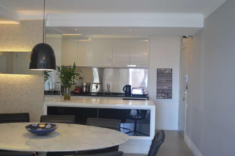 Apartamento com 3 Quartos à Venda, 93 m² por R$ 999.000