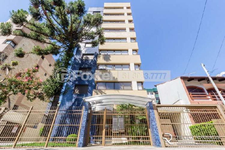 Apartamento com 3 Quartos à Venda, 95 m² por R$ 750.000