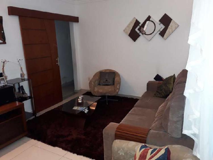 Apartamento com 3 Quartos à Venda, 96 m² por R$ 379.000