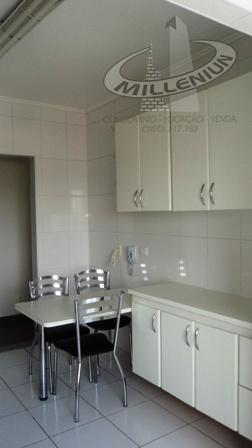 Apartamento com 3 Quartos para Alugar, 113 m² por R$