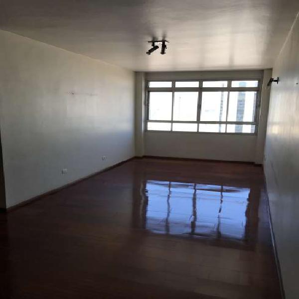 Apartamento com 3 Quartos para Alugar, 123 m² por R$