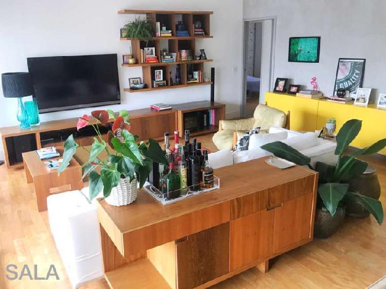 Apartamento com 3 Quartos para Alugar, 169 m² por R$