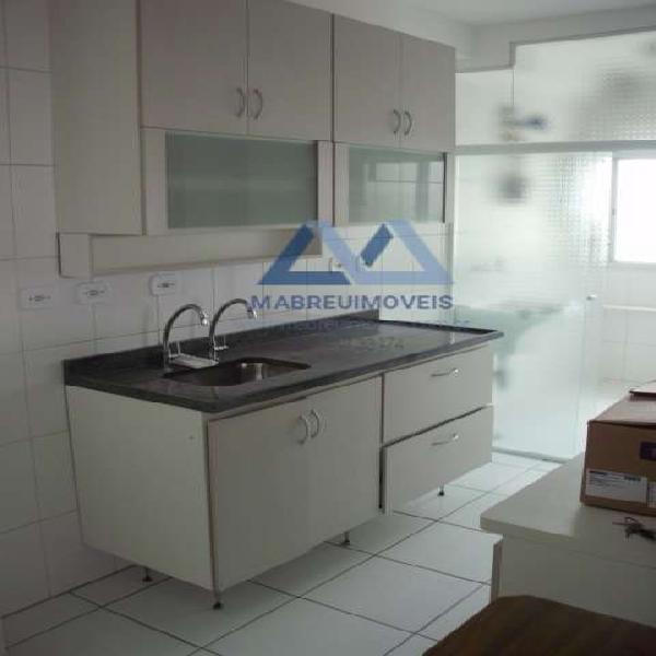 Apartamento com 3 Quartos para Alugar, 70 m² por R$