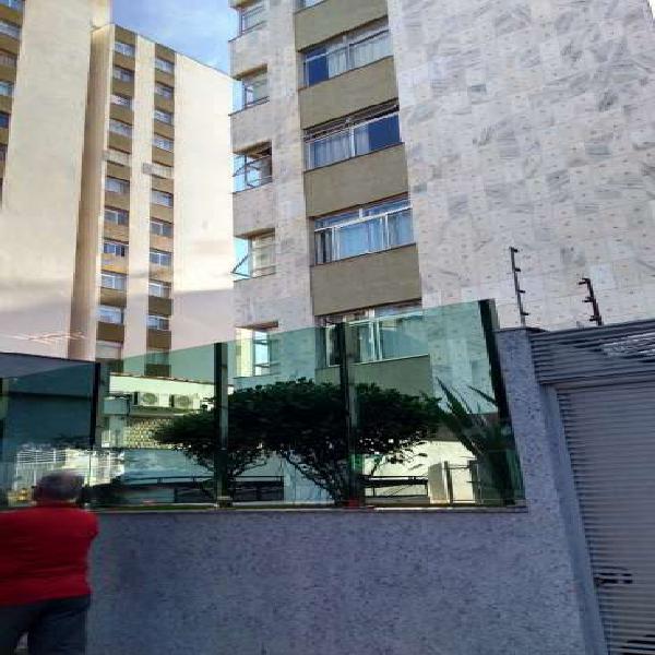 Apartamento com 3 Quartos para Alugar, 95 m² por R$