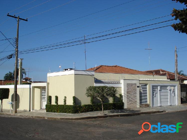 CASA A VENDA BAIRRO PARAISO - Casa a Venda no bairro Paraiso