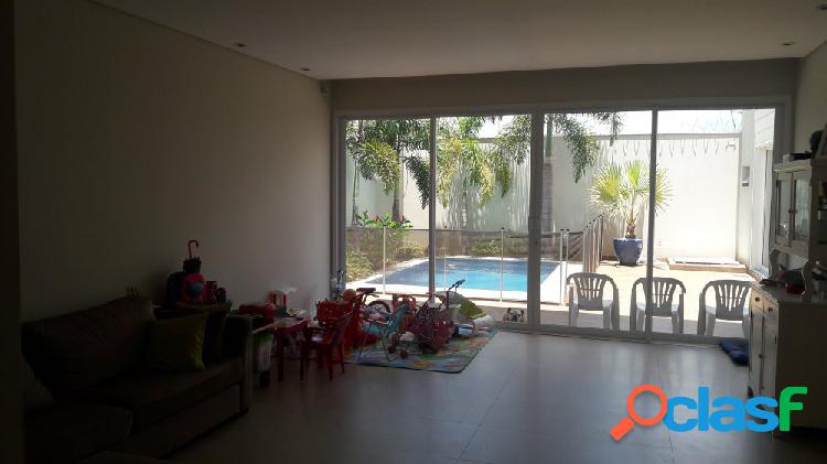Casa Alto Padrão a Venda no bairro Residencial Dona