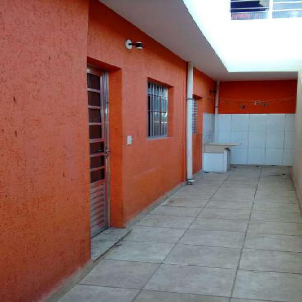 Casa com 1 Quarto para Alugar, 45 m² por R$ 500/Mês COD.