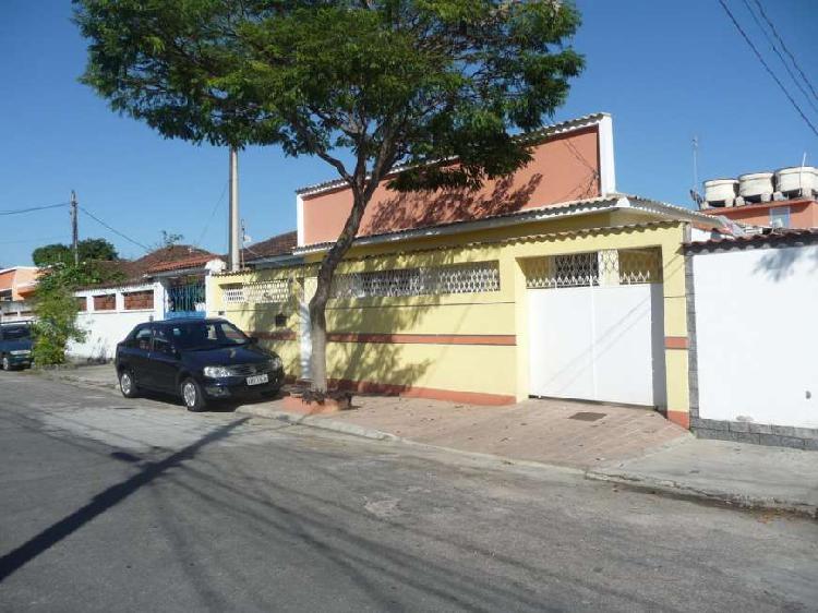 Casa com 2 Quartos à Venda, 369 m² por R$ 600.000 COD.