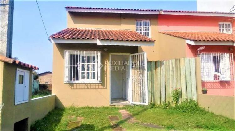 Casa com 2 Quartos à Venda, 69 m² por R$ 250.000 COD.