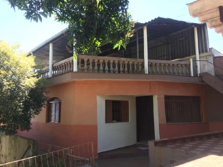 Casa com 2 Quartos para Alugar, 100 m² por R$ 1.500/Mês