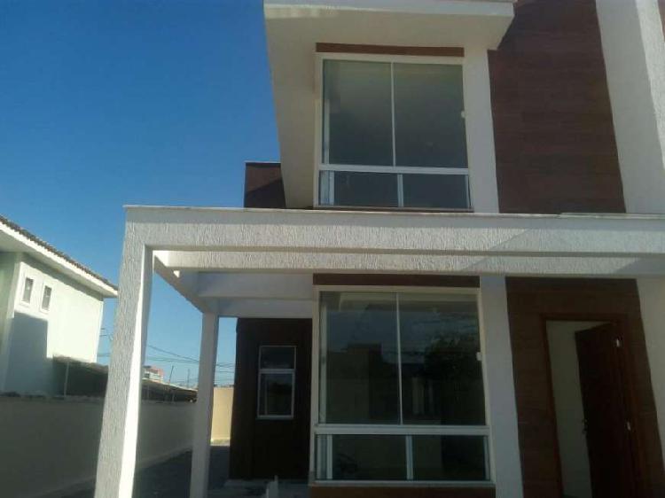 Casa com 3 Quartos à Venda, 101 m² por R$ 370.000 COD.